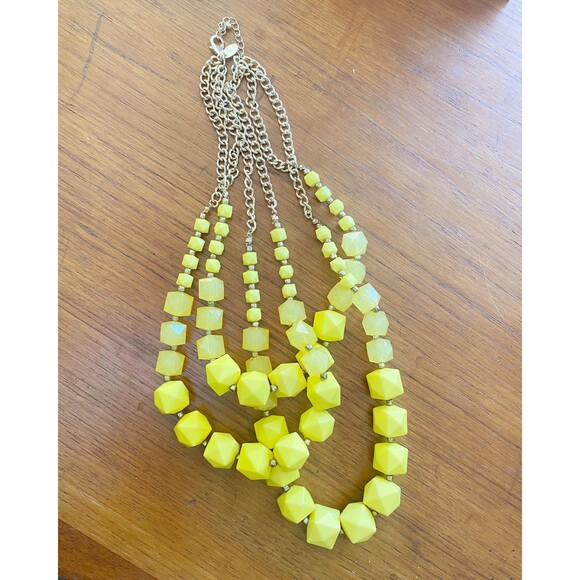 Vintage Yellow Chunky Triple Strand Bead Necklace, Bracelet and Drop Earrings - Picture 9 of 9